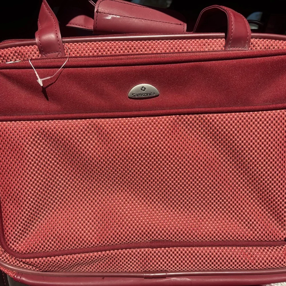 Samsonite Burgundy Briefcase